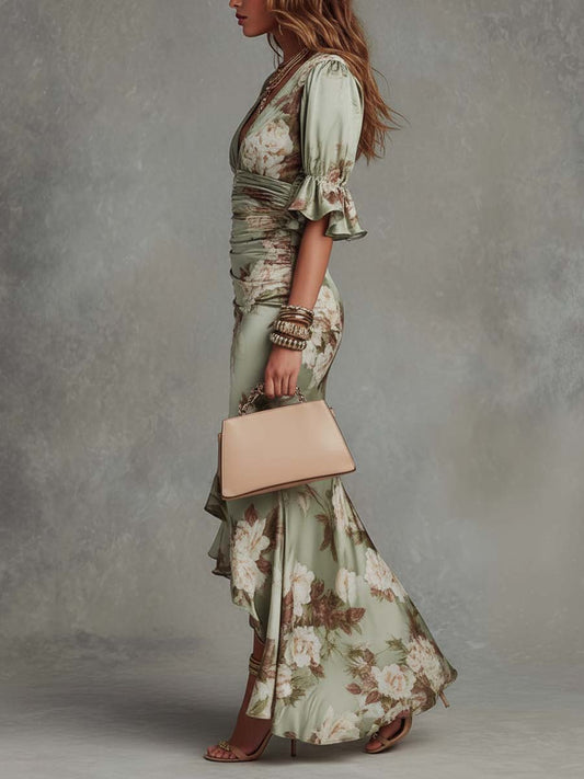 Robe longue asymétrique en satin à manches cloche volantées à imprimé floral et col en V vert