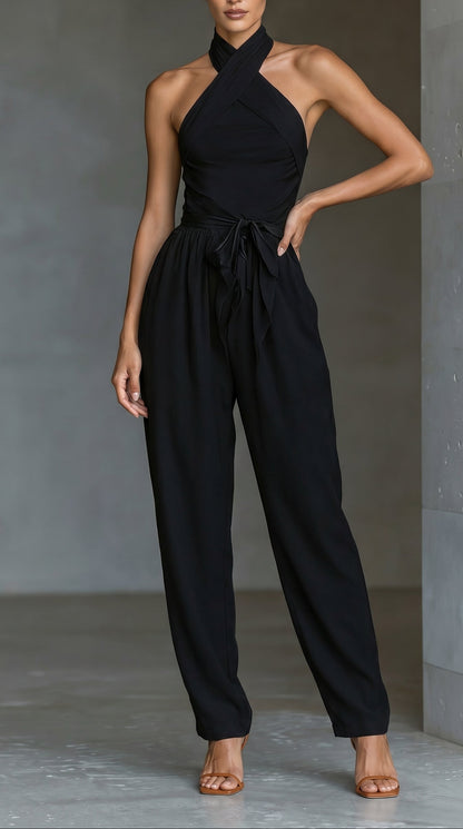 Combinaison femme à col américain croisé, poches, dos nu, taille à nouer et jambes larges