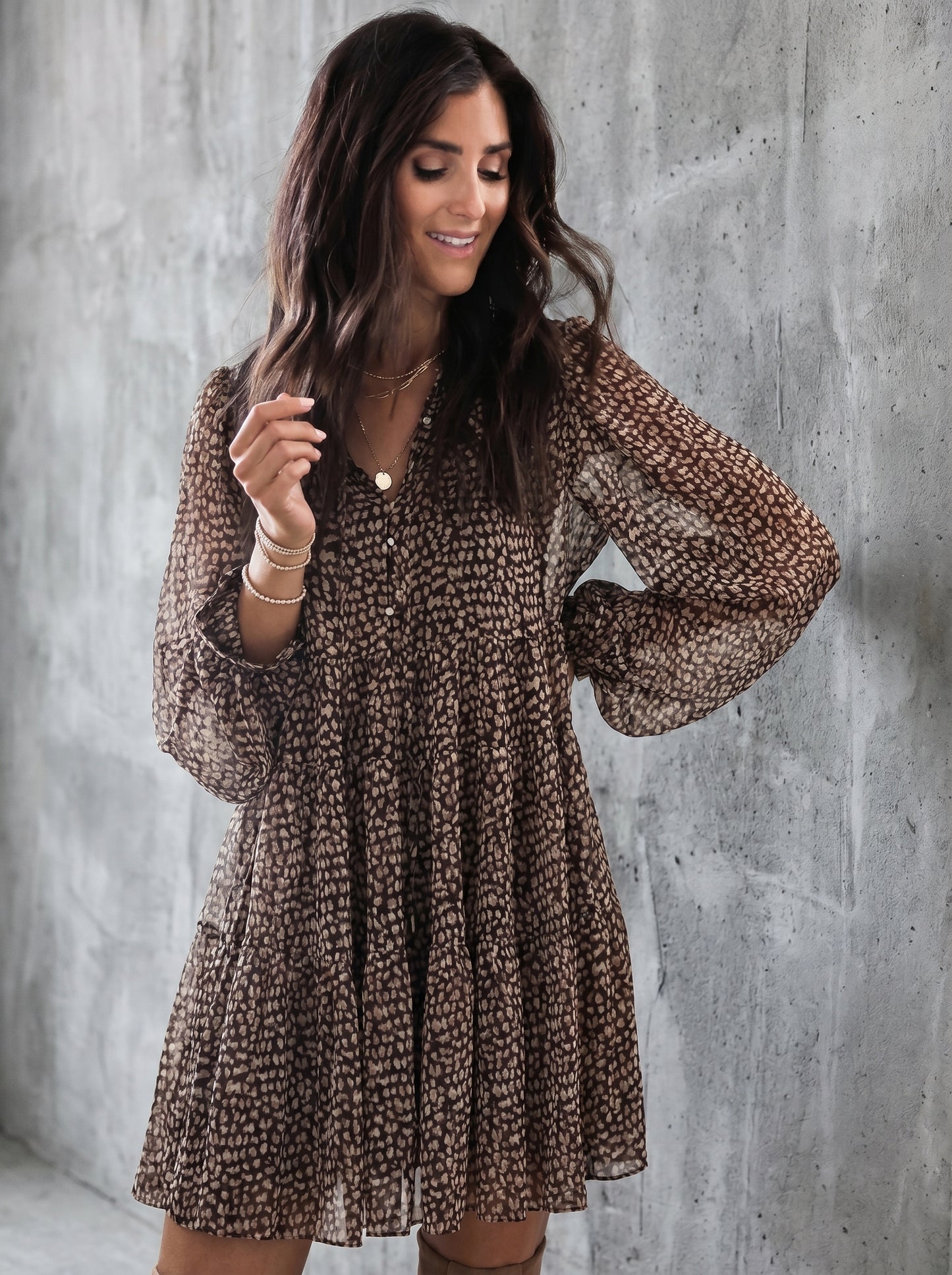Robe Mini Plissée à Col V avec Manches Longues Ample et Imprimé Léopard