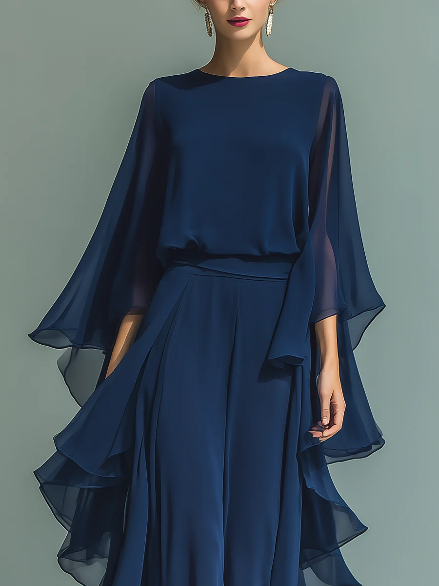 Ensemble top à manches évasées en mousseline marine et pantalon droit à volants