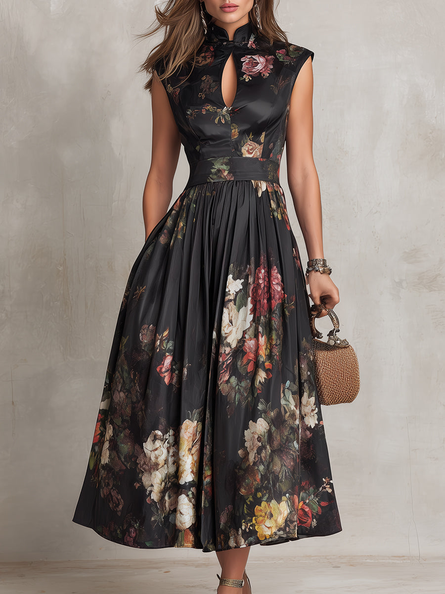 Robe midi plissée en satin avec encolure en trou de serrure noir