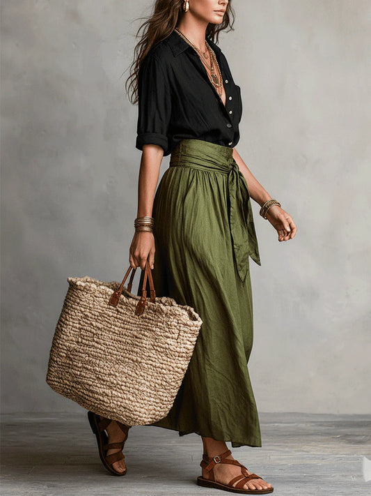 Ensemble de deux pièces : t-shirt noir et jupe midi vert olive