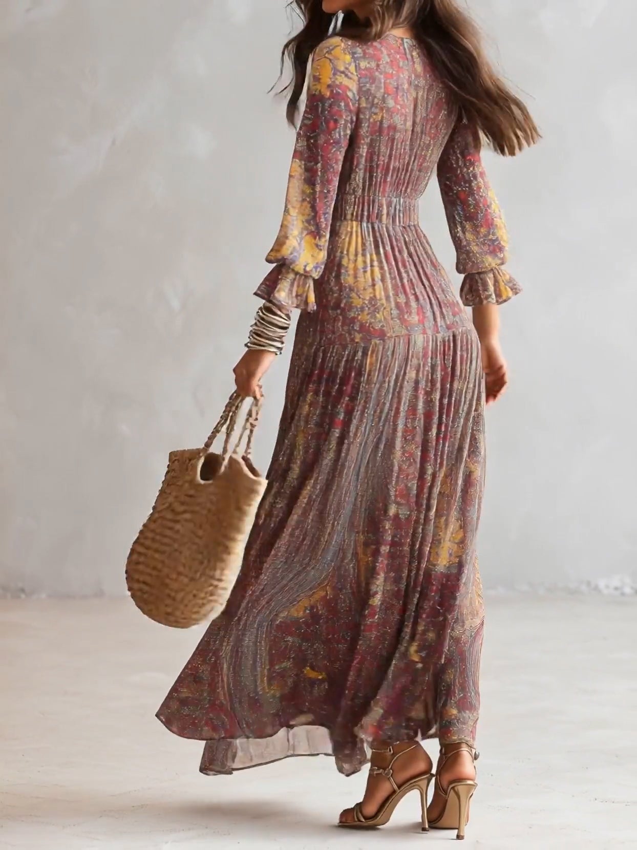 Robe longue en mousseline à imprimé cachemire et décolleté en V
